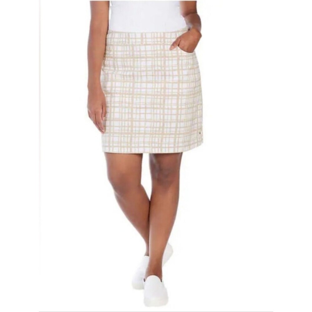 NEW Hilary Radley Tan & White Skirt Skort With Undershorts - Size Medium Womens